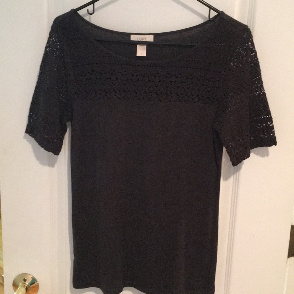 Beautiful gray LOFT quarter sleeve shirt